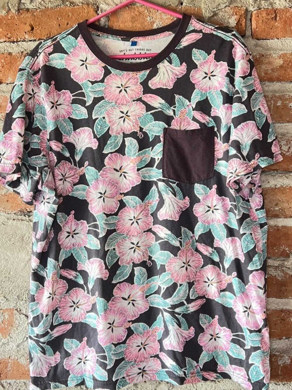 Chubbies Hawaiian Floral Hibiscus Pocket T-Shirt Men Large